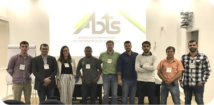 Alunos do 18º Curso de Processos Industriais de Pintura